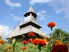 a-biserica-rastolita